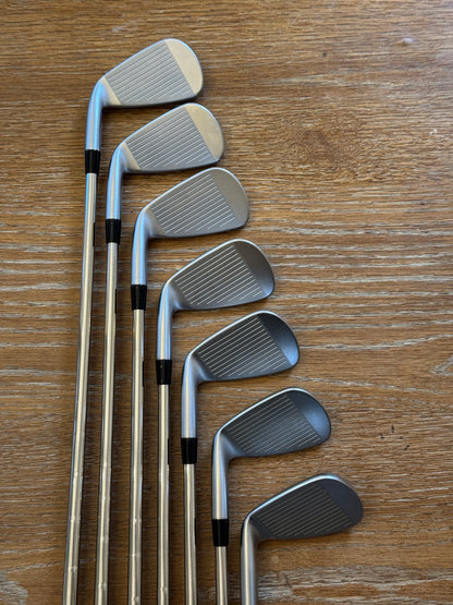 Mizuno JPX 925 Hot Metal Pro Iron Set (5-GW) / KBS Tour Lite R shafts (regular)