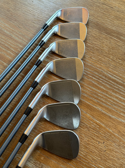 Ping i525 Iron Set (5-GW) / Ping ALTA CB shafts Stiff