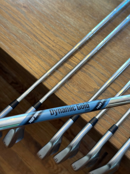 *MINT* Titleist T100 ‘25 Iron Set (4-PW) / Dynamic Gold S400 shafts (stiff)