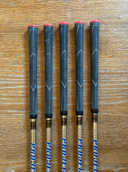 Mizuno JPX 923 Hot Metal Pro Iron Set (6-PW) / Project X LZ 5.5 115g shafts (regular +)