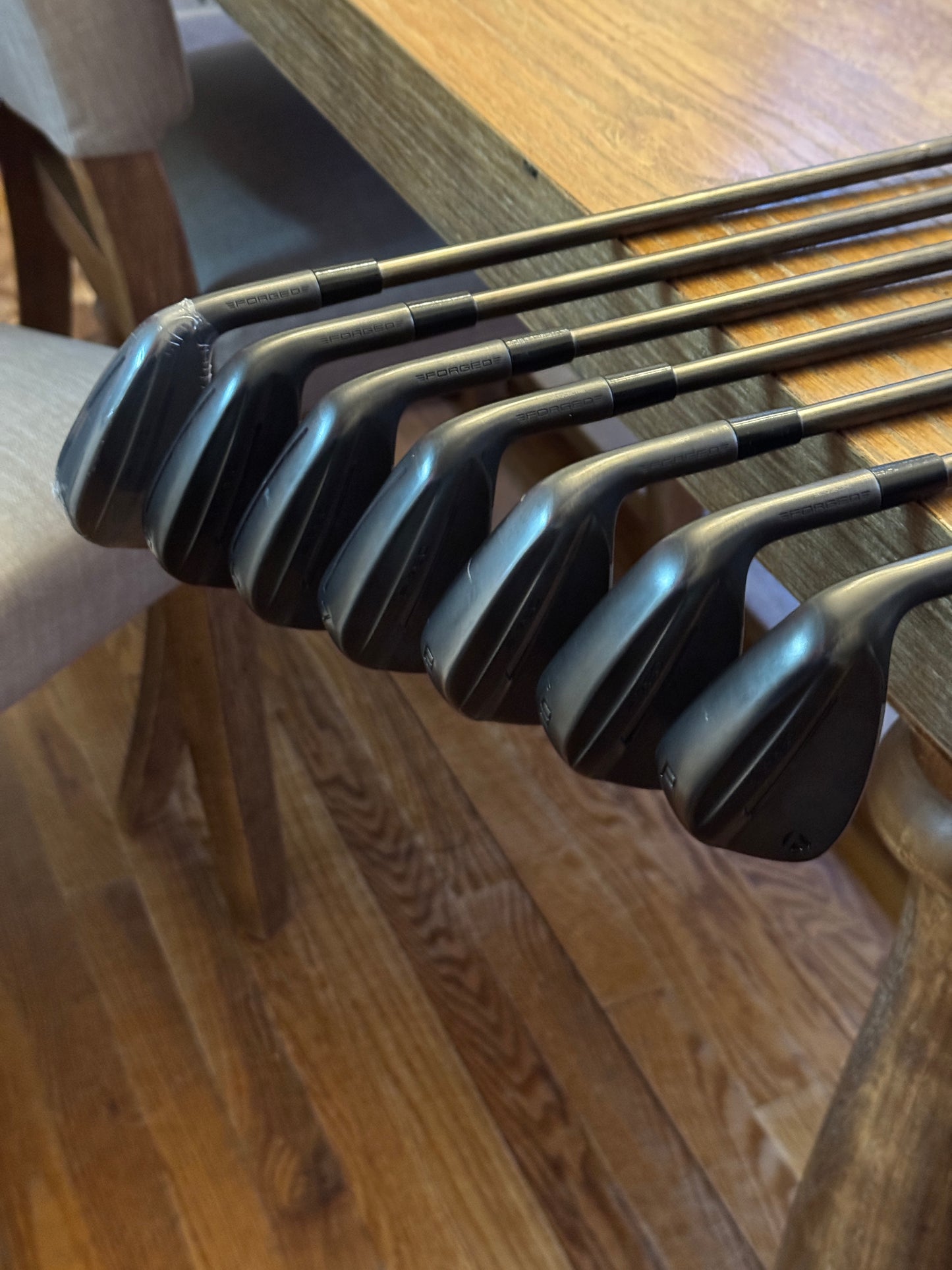 Taylormade P790 ‘25 Gunmetal Black Iron Set (4-PW) / BLACKED N.S. Pro Modus3 Tour105 shafts (stiff)