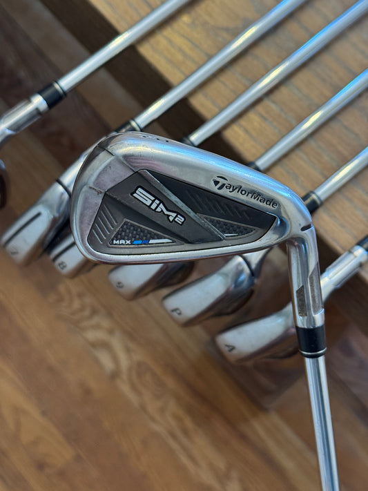 Taylormade Sim2 Max Iron Set (5-AW) / KBS Max MT 85R shafts (regular)