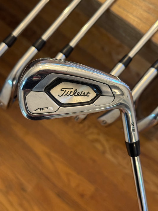 Titleist 718 AP3 Iron Set (4-PW) / AMT Black S300 shafts Stiff