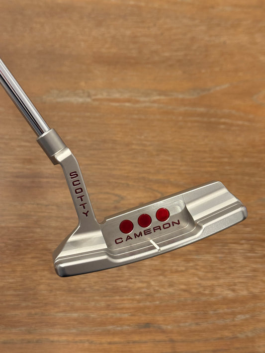 Scotty Cameron Studio Select Newport 2 Putter (33”)
