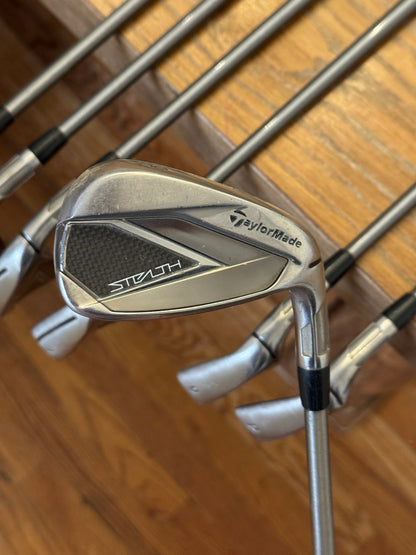 Taylormade Stealth Iron Set (4-PW) / Steelfiber i125 X shafts (xtra stiff)