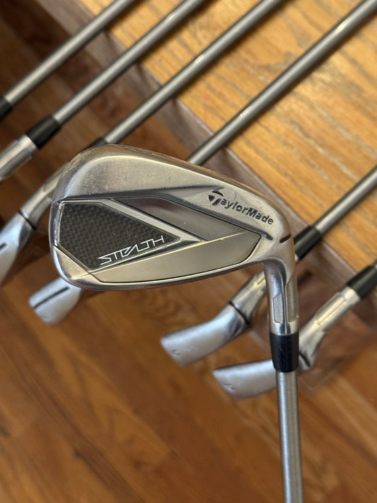 Taylormade Stealth Iron Set (4-PW) / Steelfiber i125 X shafts (xtra stiff)