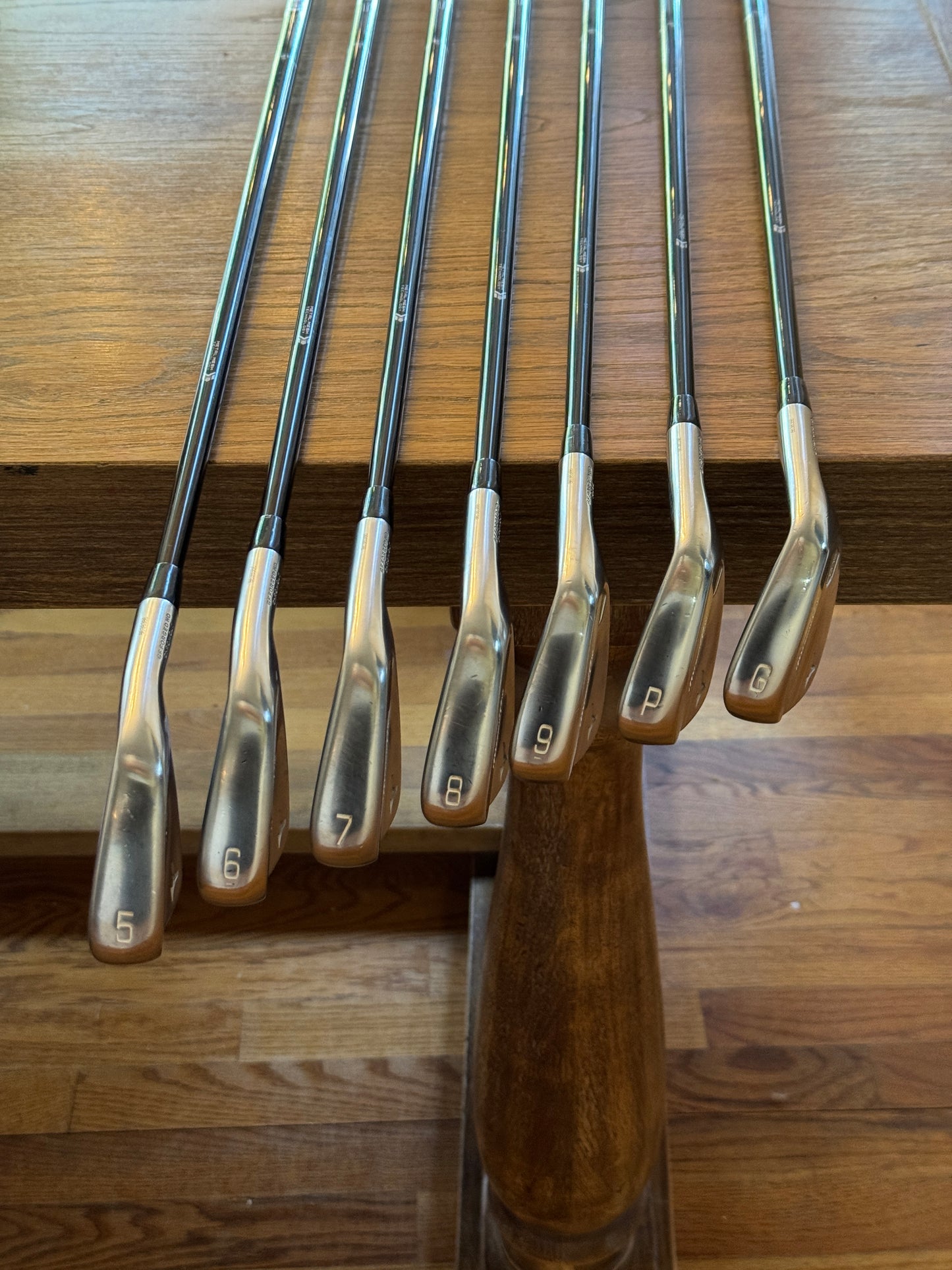 Mizuno M-15 Forged Iron Set (5-GW) / MMT 105 S shafts (stiff)
