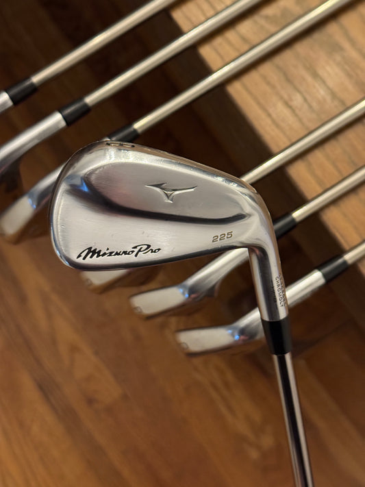Mizuno Pro 225 Iron Set (5-GW) / Recoil 95 F4 shafts (stiff)