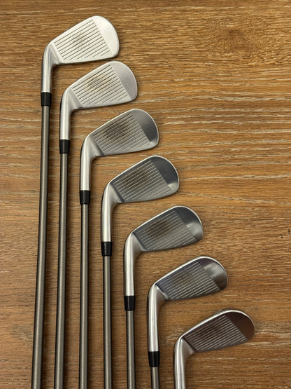 Titleist T100S Iron Set (5-GW) / Steelfiber i95 S shafts (stiff)