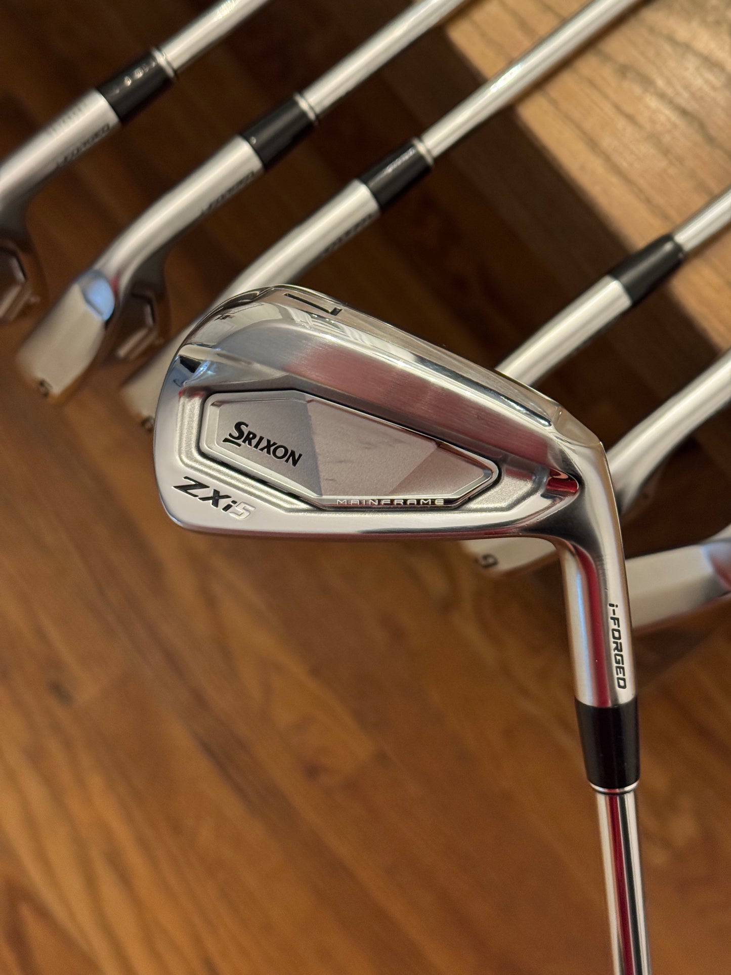 Srixon ZXi5 Forged '25 Iron Set (4-PW) / Dynamic Gold MID R300 shafts (regular)