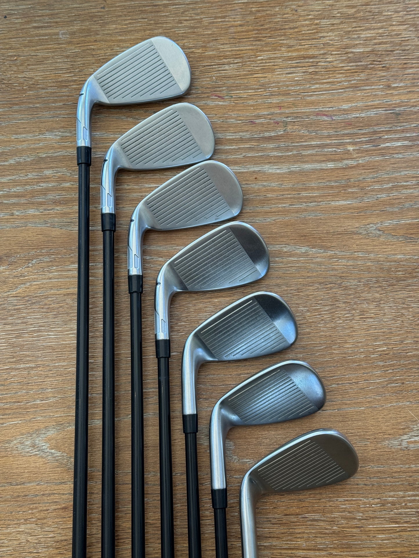 Taylormade Qi Iron Set (5-AW) / Ventus TR 6-R shafts (regular)