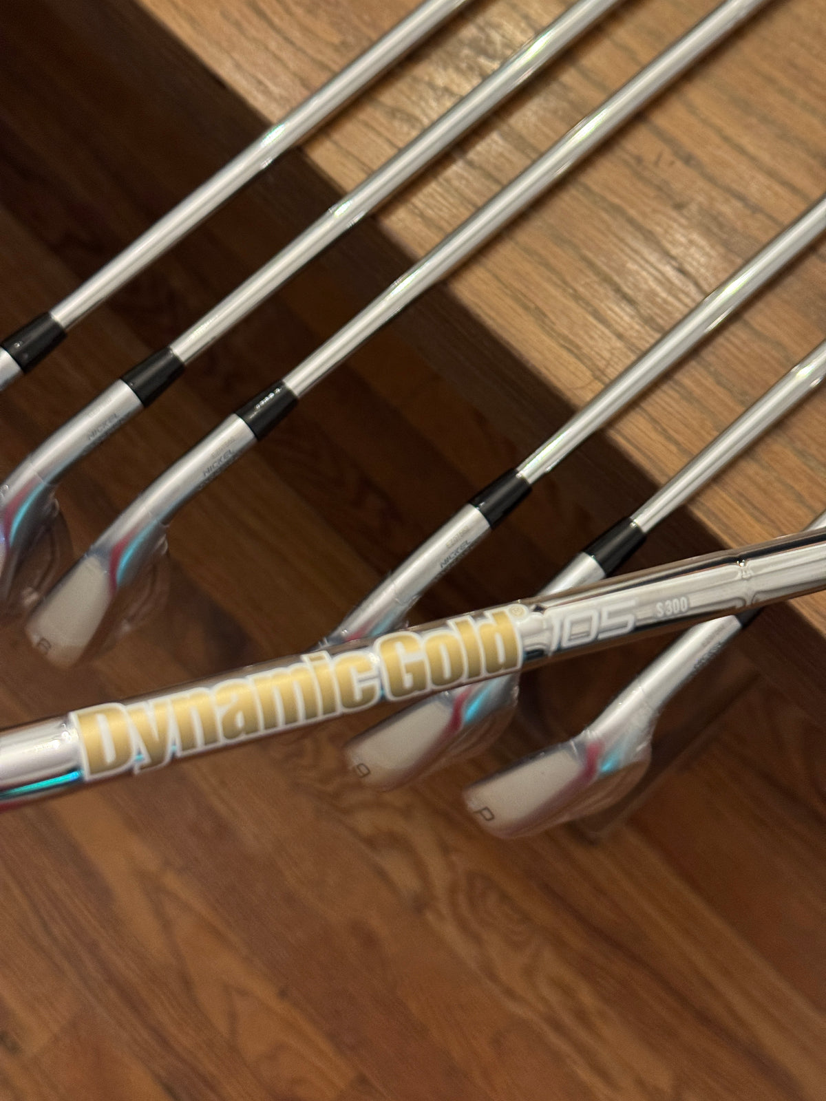 *BRAND NEW* Mizuno JPX 925 Hot Metal Pro Iron Set (4-PW) / Dynamic Gold 105 S300 shafts (stiff)