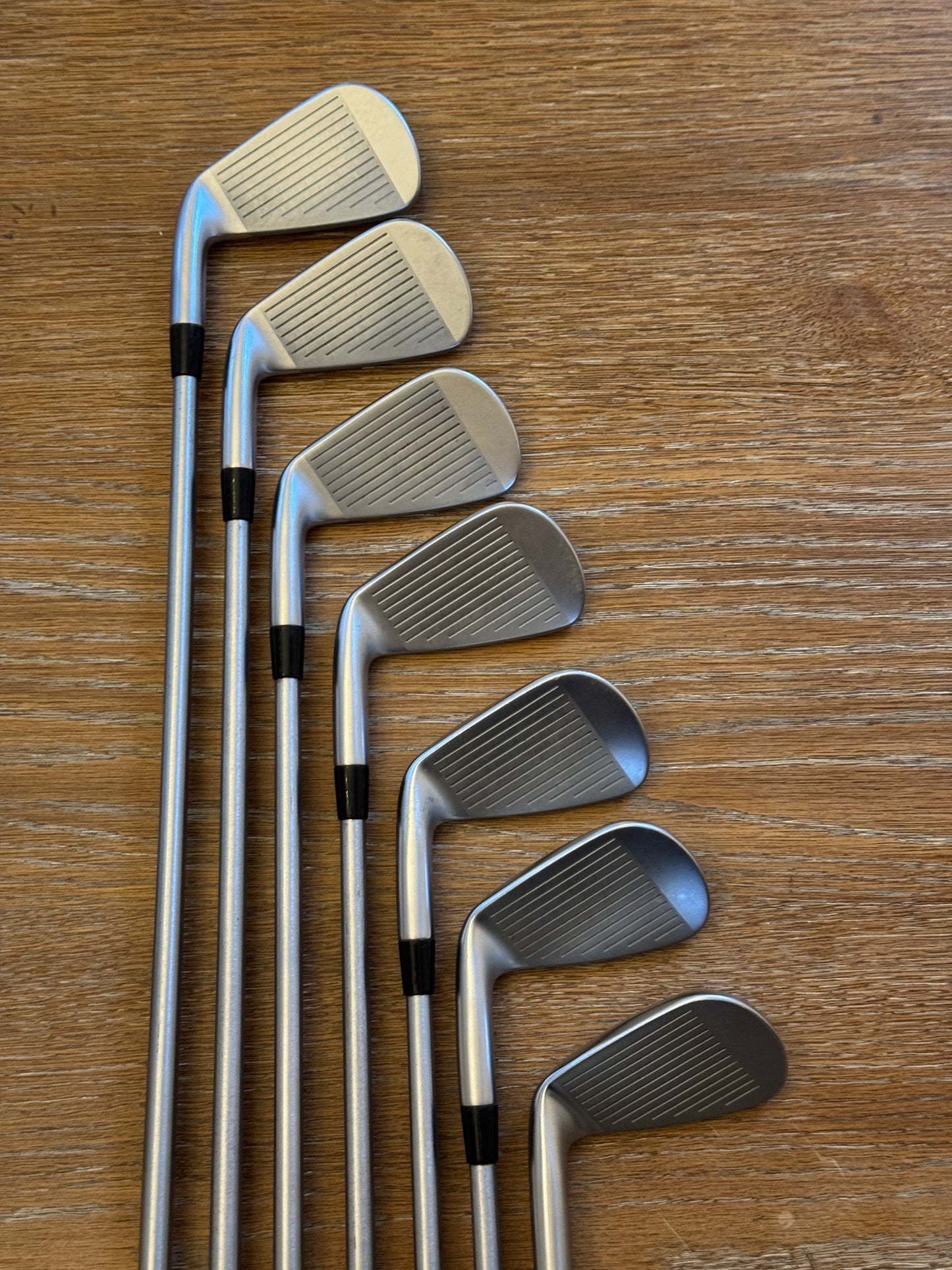 Mizuno JPX 925 Forged Iron Set (4-PW) / KBS Tour C-Taper Lite 110S shafts (stiff)