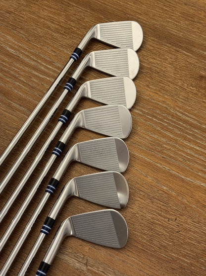 Srixon ZXi5/ZXi7 Combo Iron Set -1/2” (4-PW) / Project X LZ 6.5 125g shafts (xtra stiff)