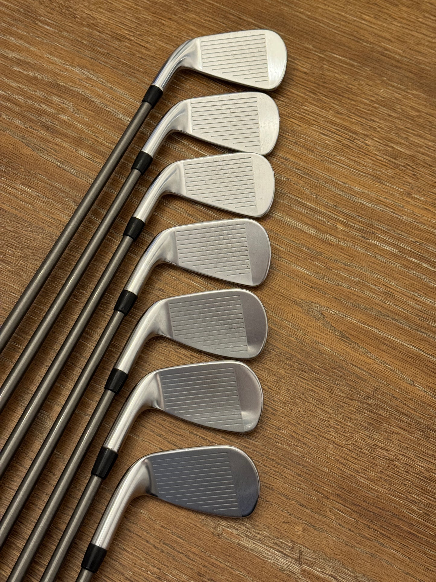Titleist T200 ‘19 Iron Set (4-PW) / Steelfiber fc80 f3 shafts (regular)