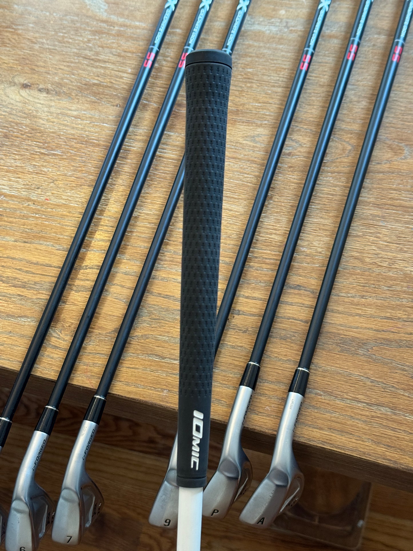 Srixon ZXi4 Forged ‘25 Iron Set (5-AW) / KBS Max Graphite 55 Sr shafts (senior)