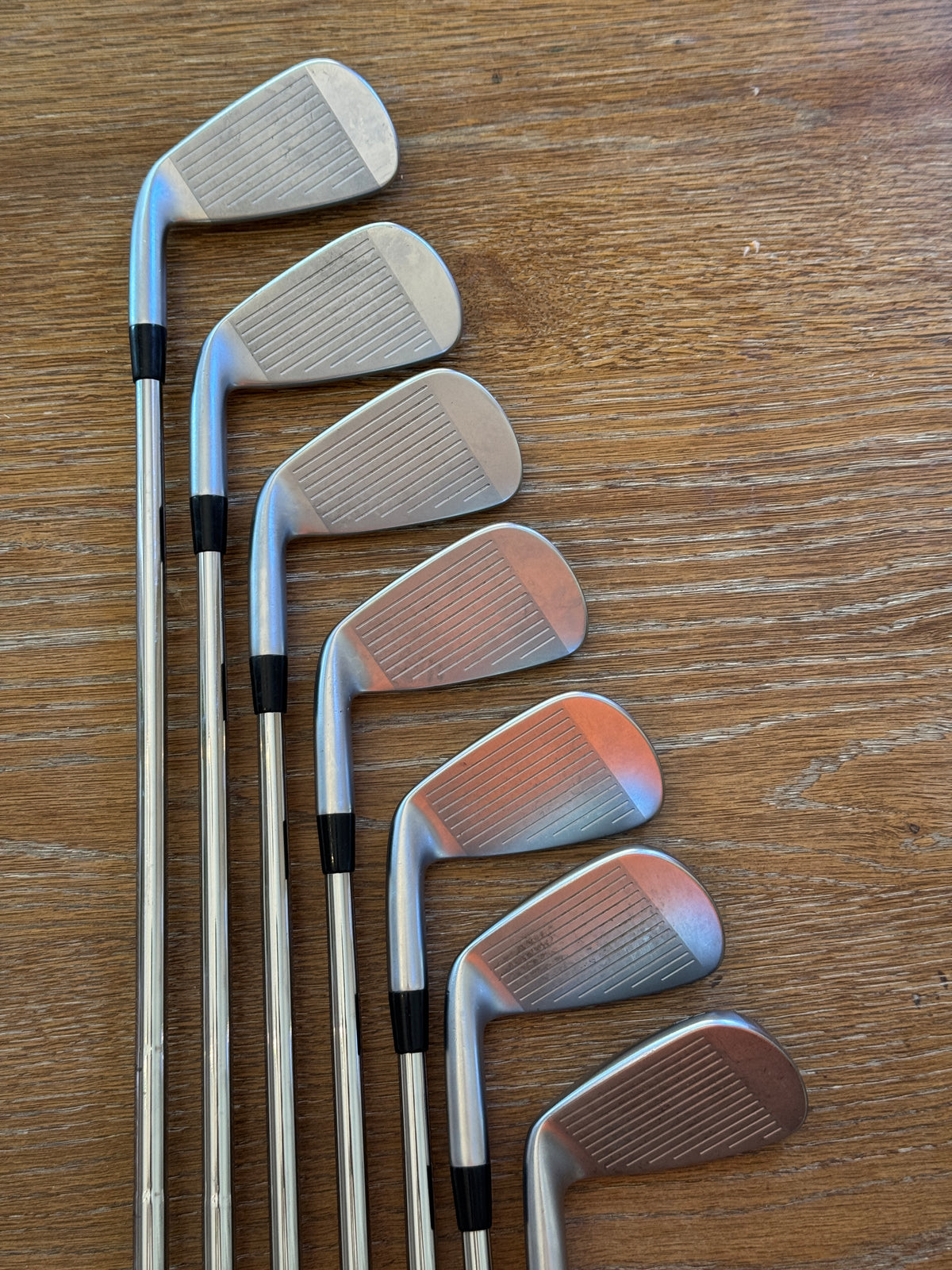 Mizuno JPX 925 Hot Metal Pro Iron Set (4-PW) / Dynamic Gold 120 S300 shafts (stiff)