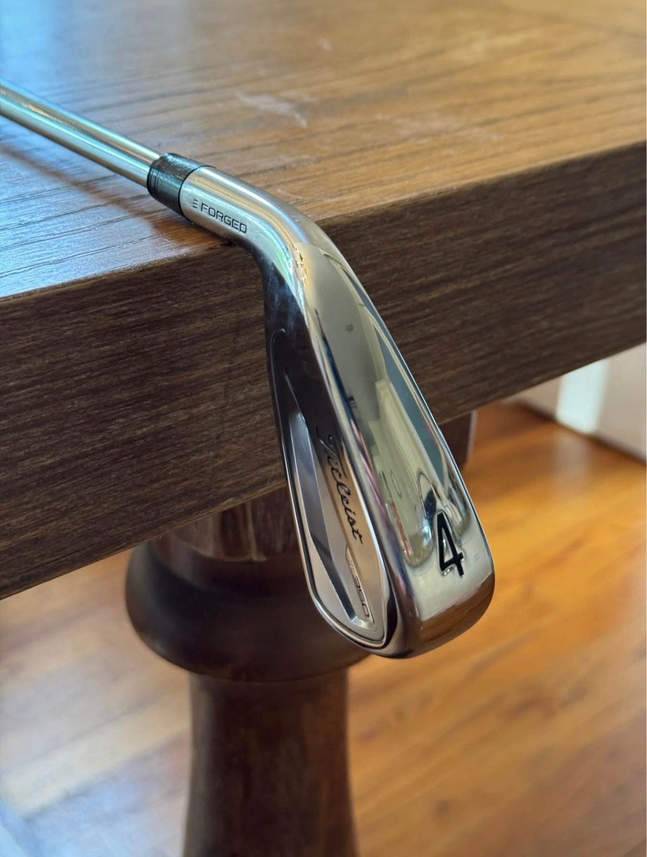 Titleist T350 4-iron / KBS TOUR Lite R shaft (regular)