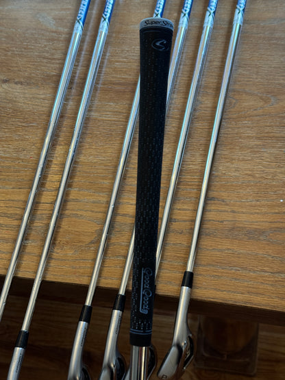 Mizuno JPX 921 Hot Metal Pro Iron Set +1/2” (4-PW) / Project X 6.0 shafts (stiff)