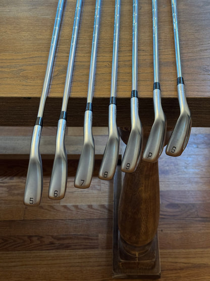 Mizuno JPX 925 Hot Metal Pro Iron Set (5-GW) / KBS Tour Lite R shafts (regular)