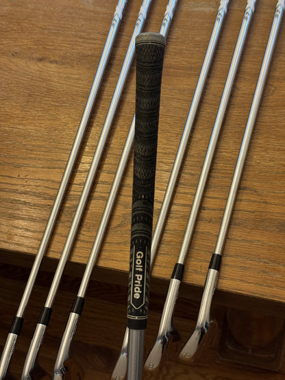 Mizuno Pro 221 Iron Set (4-PW) / Project X LS 6.0 120g shafts (stiff)