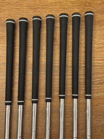 Titleist T250 ‘25 Iron Set (4-PW) / True Temper AMT Black S shafts (stiff)