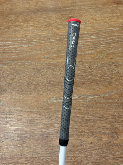 Titleist GT1 Driver (12°) / Fujikura Sakura 40 L shaft (LITE)