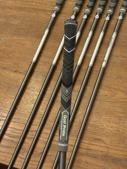 Mizuno JPX 923 Forged Iron Set (4-PW) / Aerotech Steelfiber i125 cw X shafts (xtra stiff)