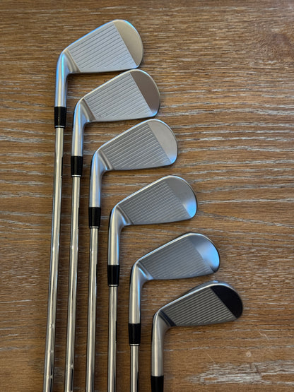*MINT* Srixon ZXi5 '25 Forged Iron Set (5-PW) / N.S. Pro Modus3 Tour105 S shafts (stiff)