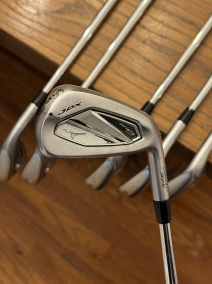 Mizuno JPX 925 Hot Metal Pro (5-PW) / Dynamic Gold 105 S300 shafts (stiff)