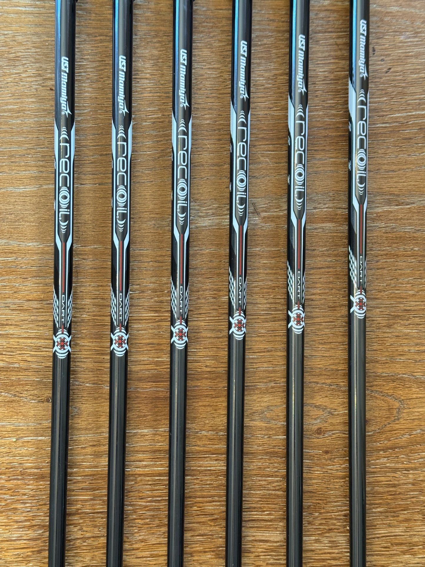 Callaway Apex 21 Iron Set (6-GW) / UST Mamiya Recoil Dart F2 75 shafts (senior)