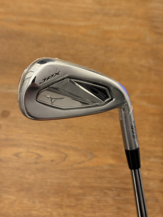 *BRAND NEW* Mizuno JPX 925 Hot Metal Pro 4-iron / Dynamic Gold 105 S300 shaft (stiff)
