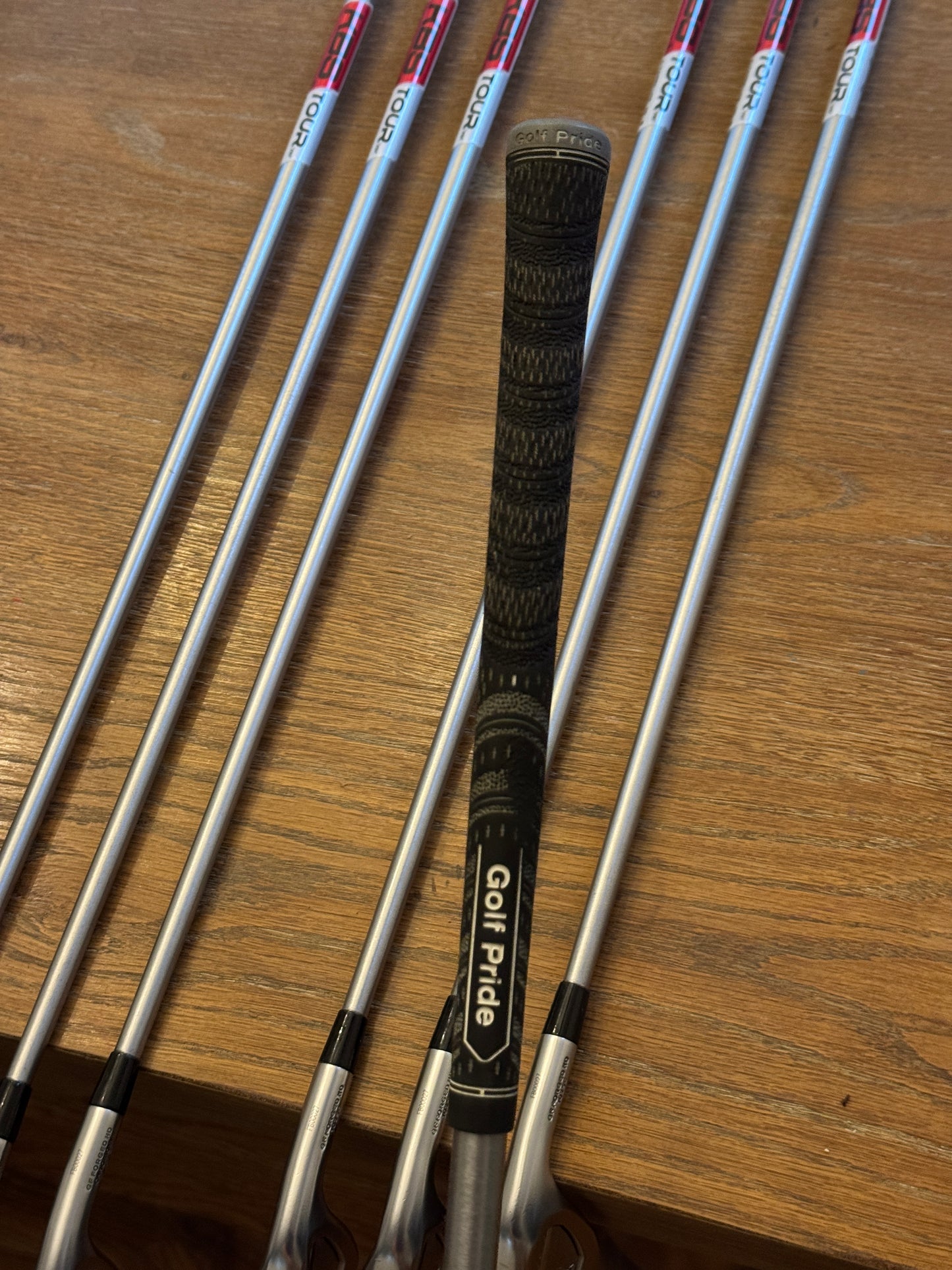 Mizuno JPX 925 Forged Iron Set (4-PW) / KBS Tour C-Taper Lite 110S shafts (stiff)
