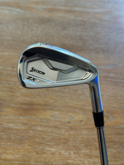 Srixon ZX7 Mkii 4-iron / N.S. Pro Modus3 Tour120 X shaft (xtra stiff)