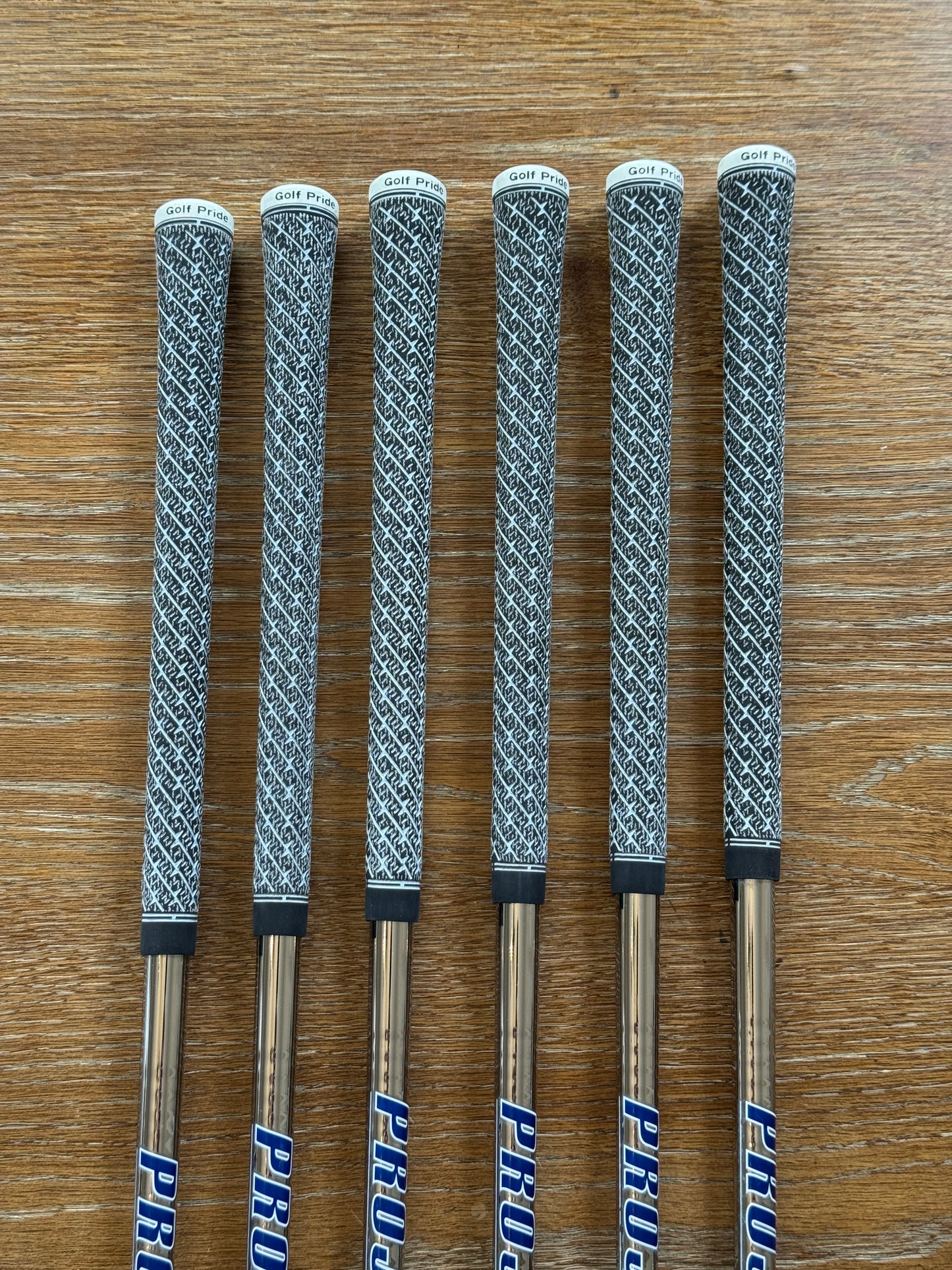 *MINT* Titleist T200 ‘23 Iron Set (5-PW) / Project X LZ 6.0 shafts (stiff)