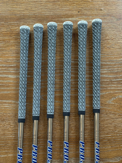 *MINT* Titleist T200 ‘23 Iron Set (5-PW) / Project X LZ 6.0 shafts (stiff)