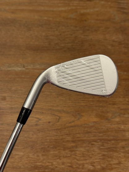 *BRAND NEW* Mizuno JPX 925 Hot Metal 4-iron / N.S. Pro 950 GH R shaft (regular)