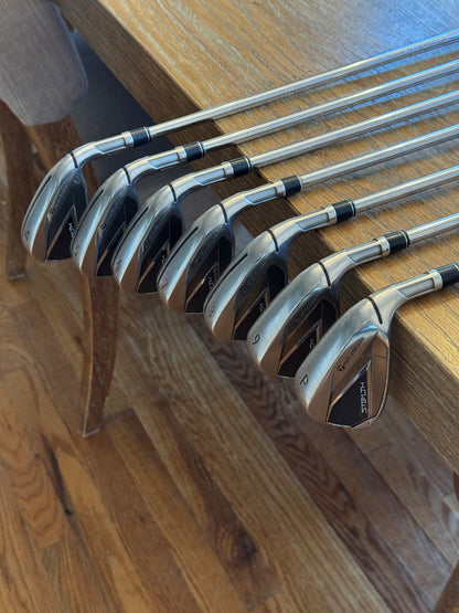 Taylormade Stealth Iron Set (4-PW) / KBS Max MT S 85 shafts (stiff)