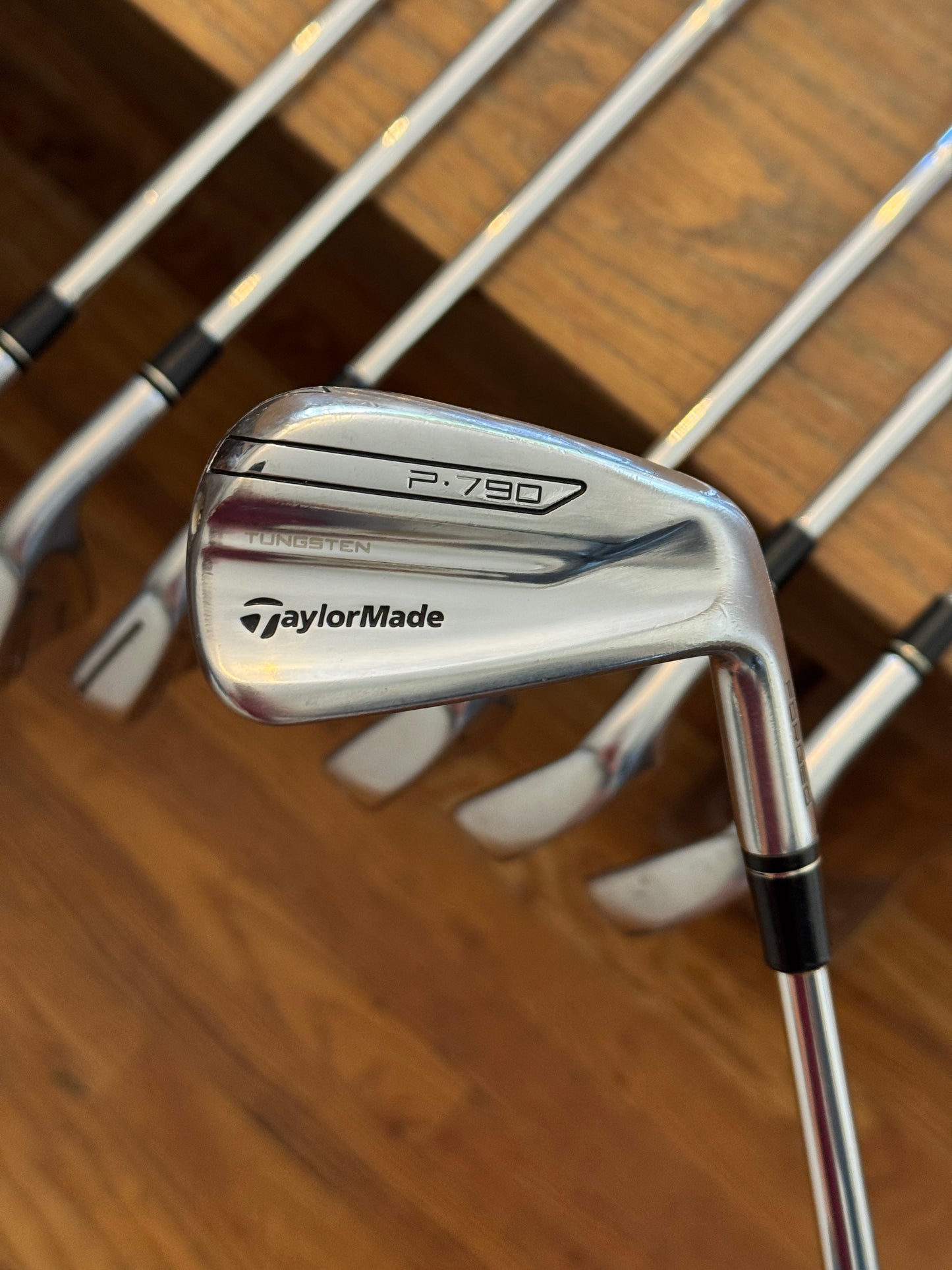 Taylormade P790 Iron Set (4-PW) / Dynamic Gold 120 X100 shafts (xtra stiff)