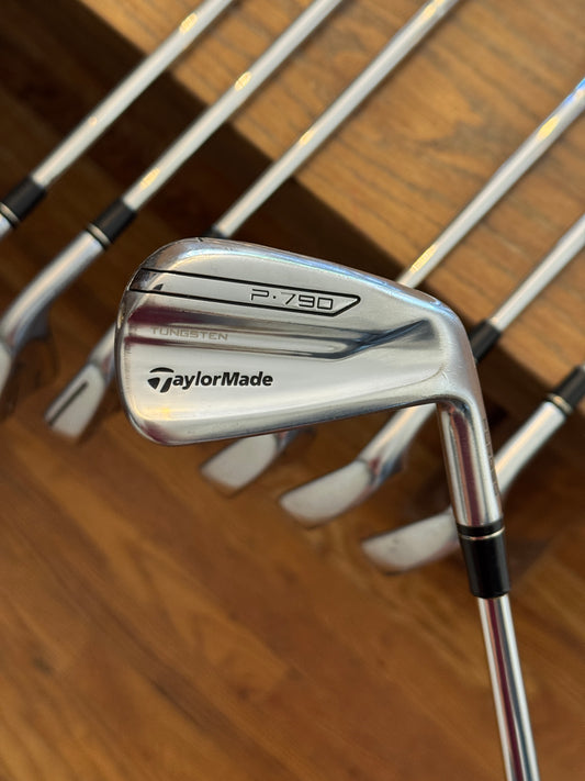 Taylormade P790 Iron Set (4-PW) / Dynamic Gold 120 X100 shafts (xtra stiff)