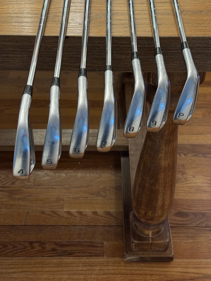 Cobra King CB ‘23 Iron Set (4-PW) / KBS TOUR 120S shafts (stiff)
