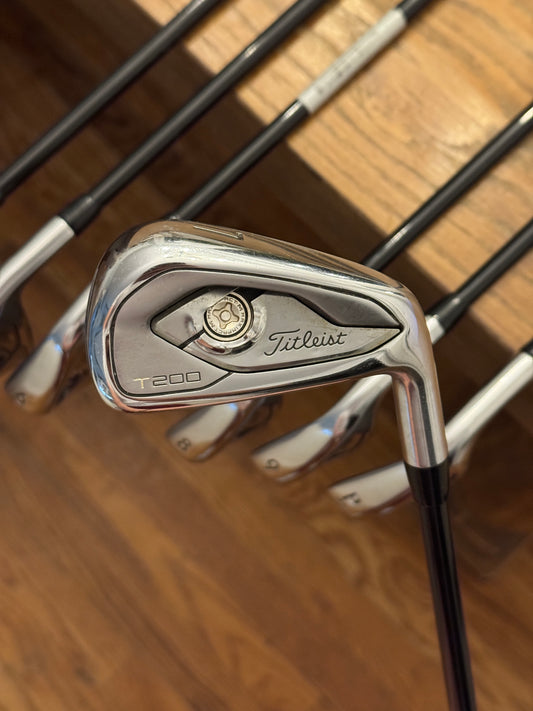 Titleist T200 ‘19 Iron Set (4-PW) / Tensei AM(2) R shafts (regular)