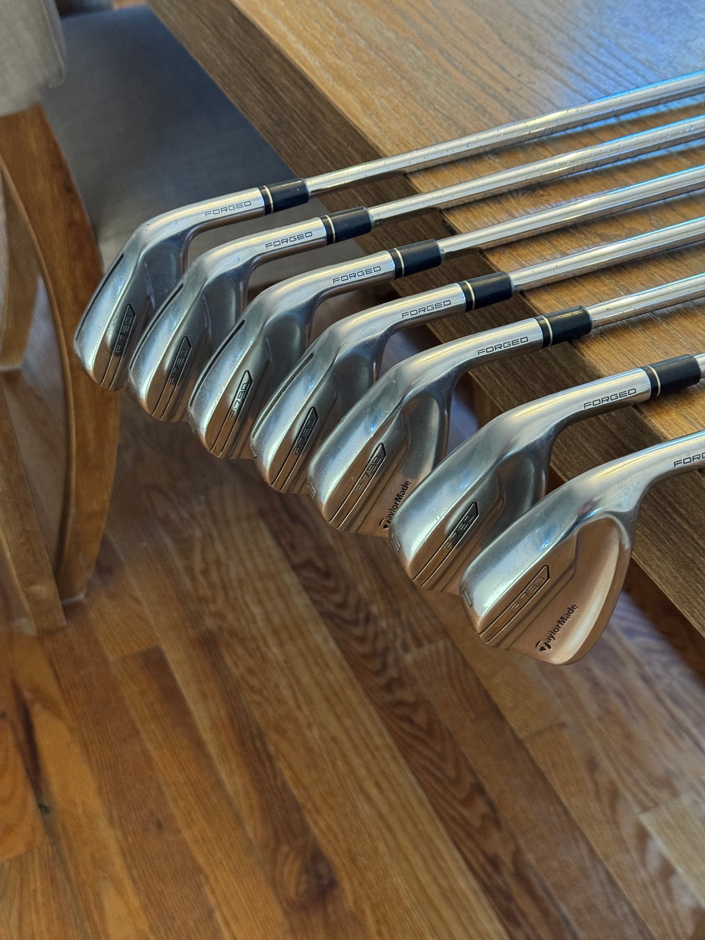 Taylormade P790 Iron Set (4-PW) / Project X 5.5 shafts (regular+)