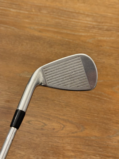 Titleist 714 AP2 8-iron / Dynamic Gold X100 shaft (xtra stiff)