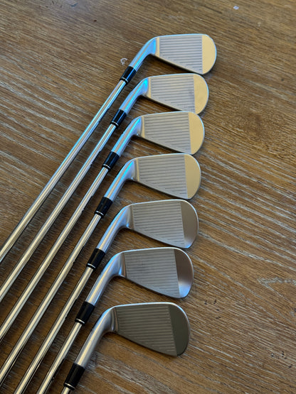 Srixon ZXi5/ZXi7 '25 Forged Iron Set (4-PW) / Project X LZ 120g shafts (stiff)