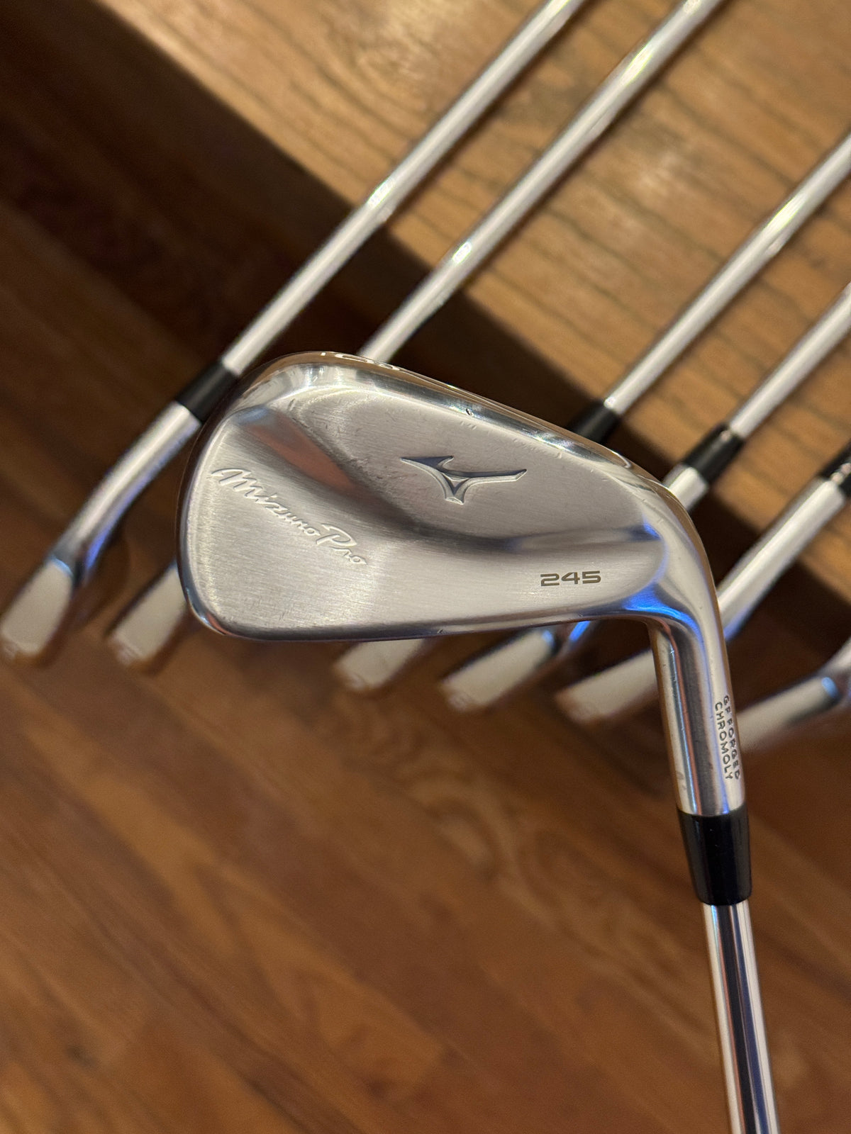 Mizuno Pro 245 Iron Set (4-PW) / Dynamic Gold X100 shafts (xtra stiff)