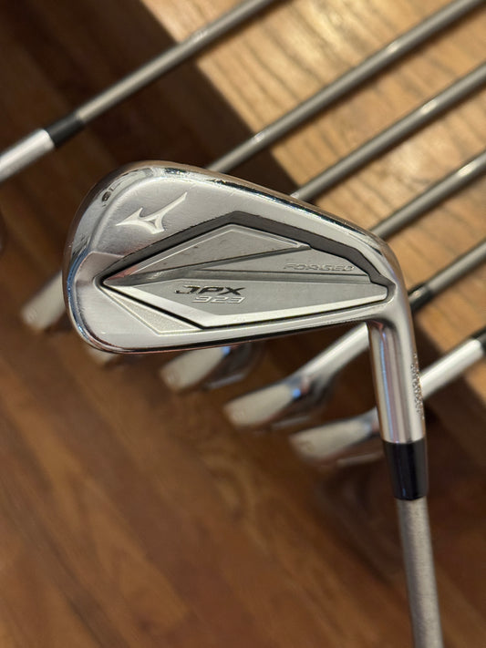 Mizuno JPX 923 Forged Iron Set (4-PW) / Aerotech Steelfiber i125 cw X shafts (xtra stiff)