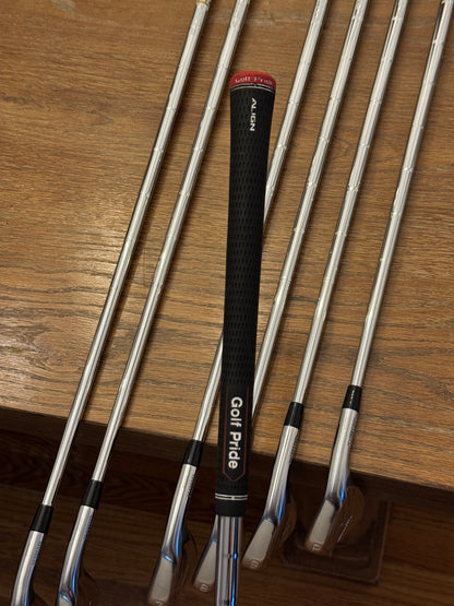 Mizuno Pro 245 Iron Set (4-PW) / Dynamic Gold X100 shafts (xtra stiff)
