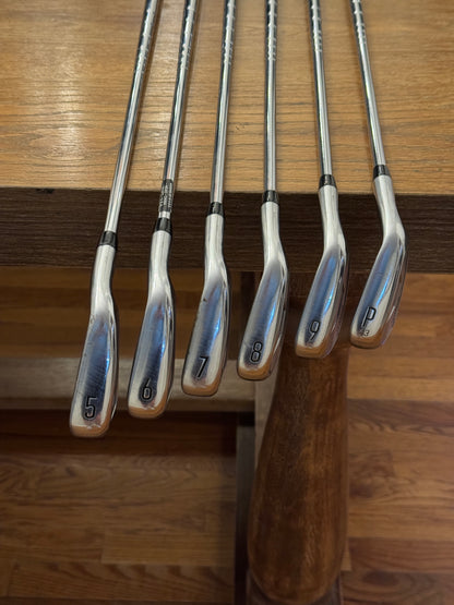 Titleist T200 ‘21 Iron Set (5-PW) / AMT Black S300 shafts (stiff)