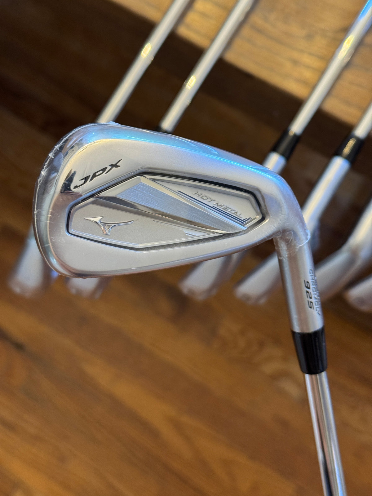 *BRAND NEW* Mizuno JPX 925 Hot Metal Iron Set (5-GW) / N.S. Pro 950 GH Neo S shafts (stiff)